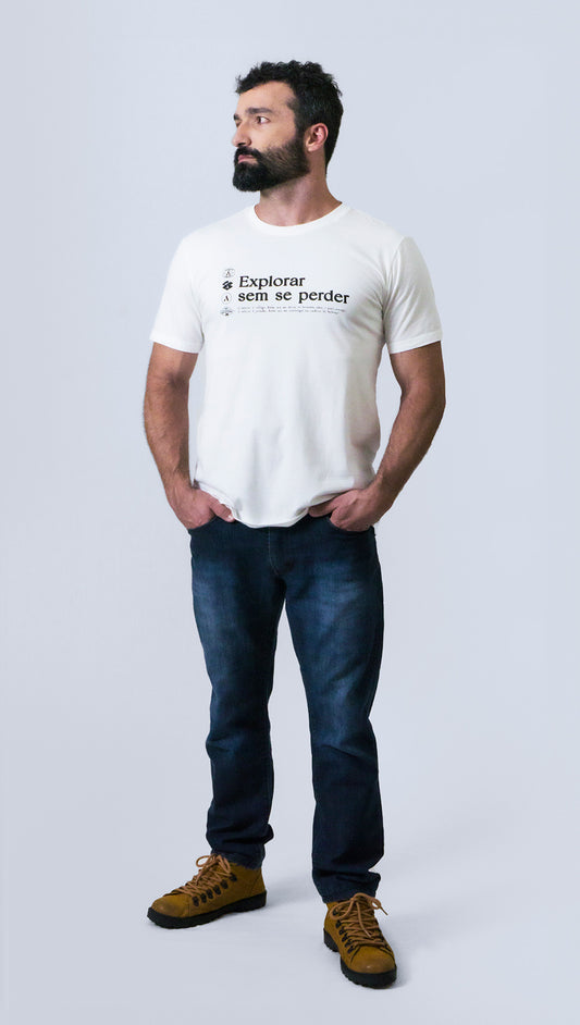 Camiseta Explorar - Selos e Versos